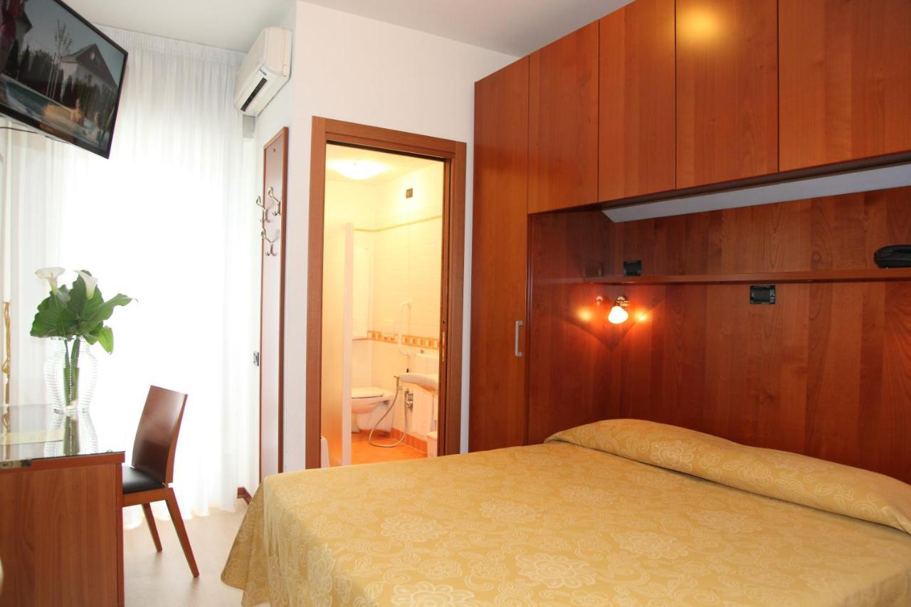 Hotel Gran Venere Beach 3 Superior Bibione Exterior photo