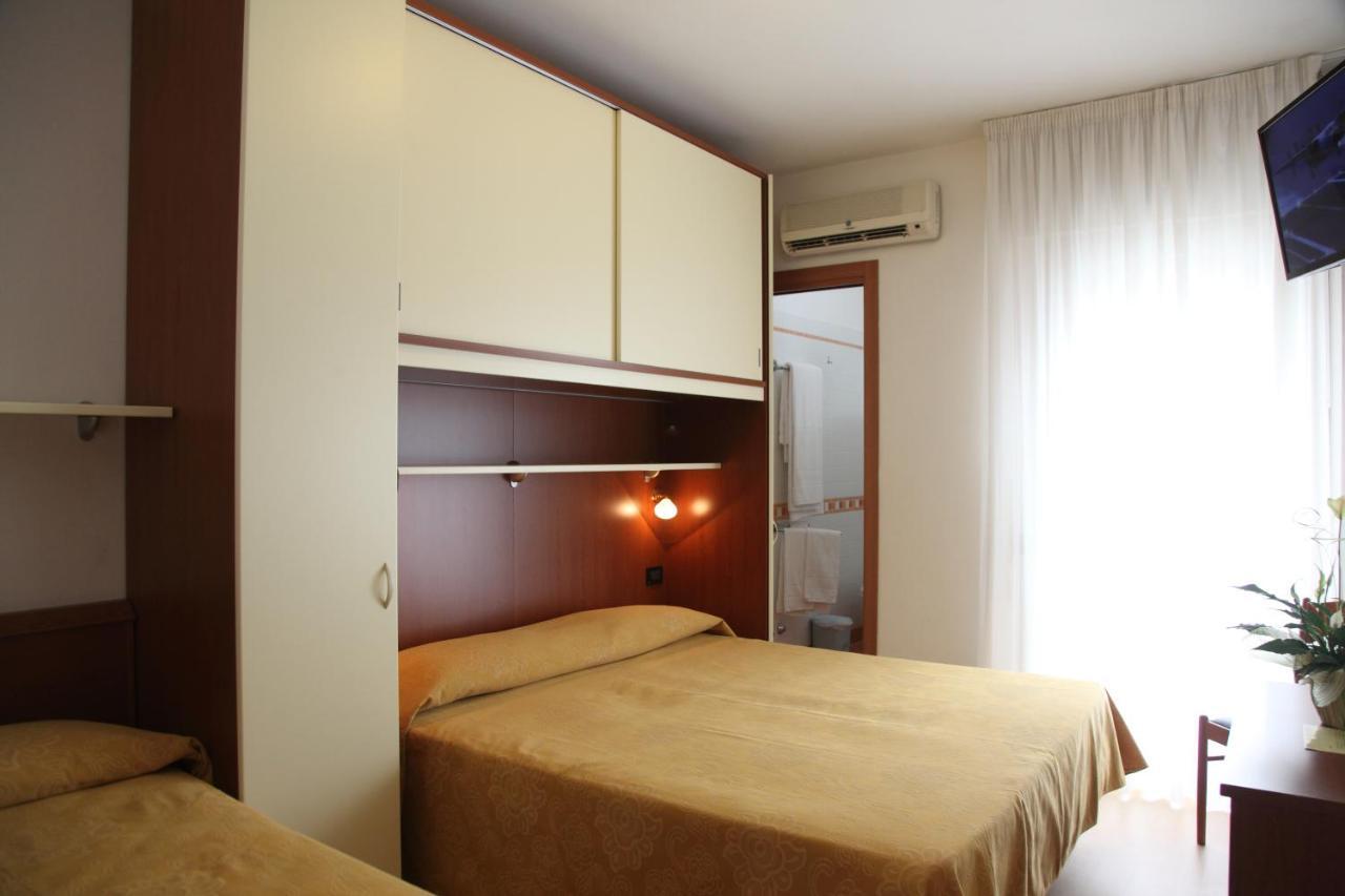 Hotel Gran Venere Beach 3 Superior Bibione Exterior photo